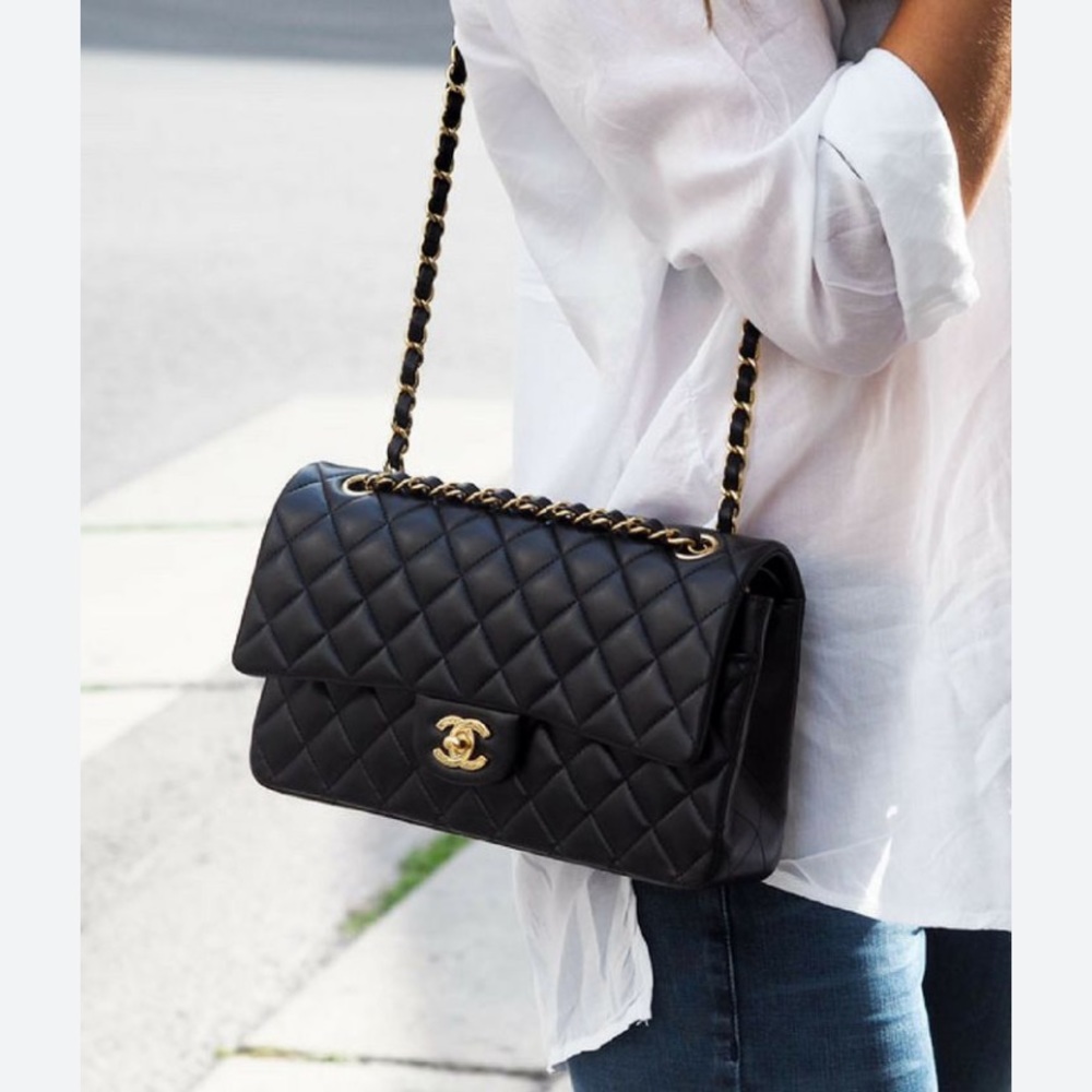 🔥🔥Chanel Classic Medium Cavair W/ Gold Hardware - Picture 16 of 16